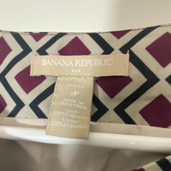 Knee-Length Work Dress - Banana Republic - Picture 3 of 5